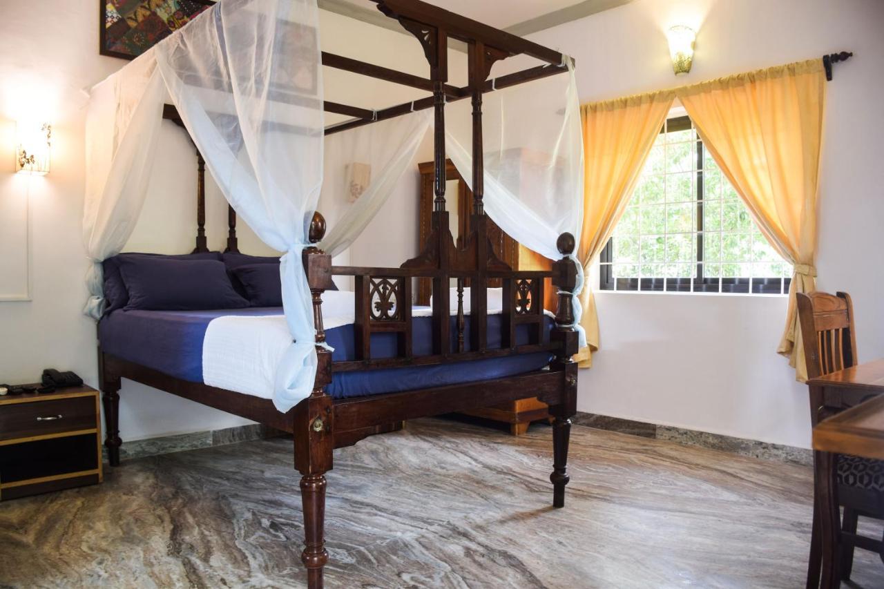 Laliguras Villa 200 Mts From Candolim Beach Ngoại thất bức ảnh