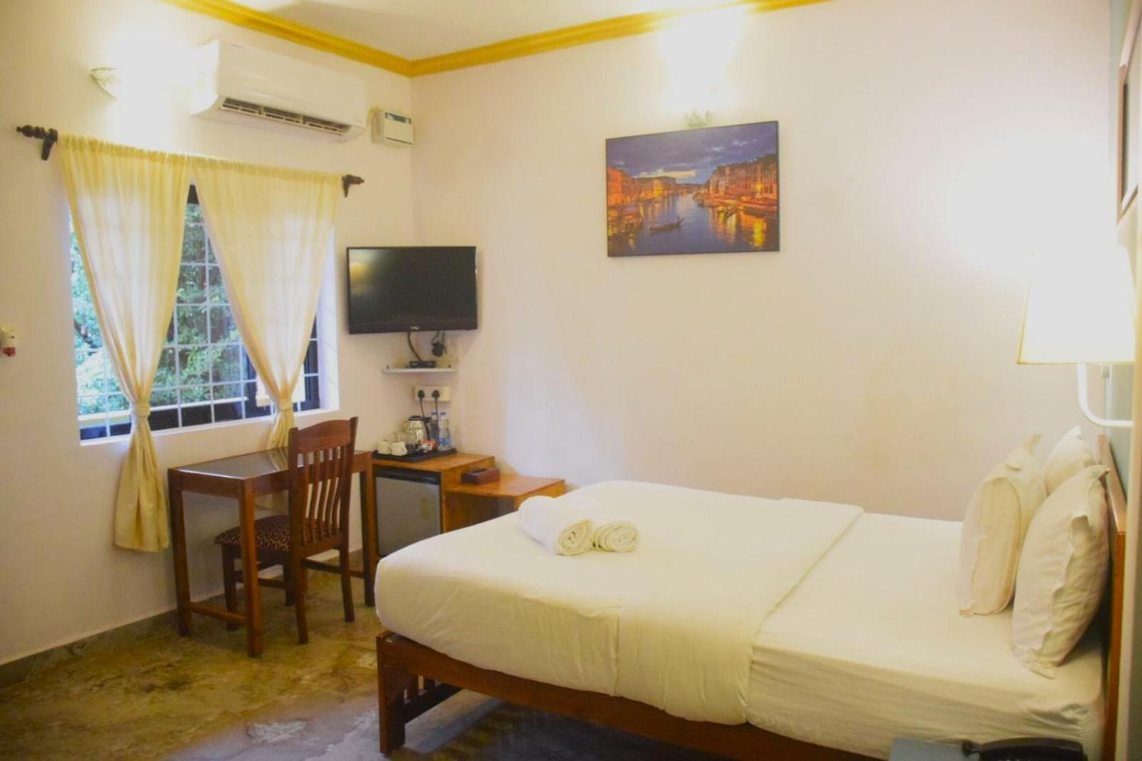 Laliguras Villa 200 Mts From Candolim Beach Ngoại thất bức ảnh